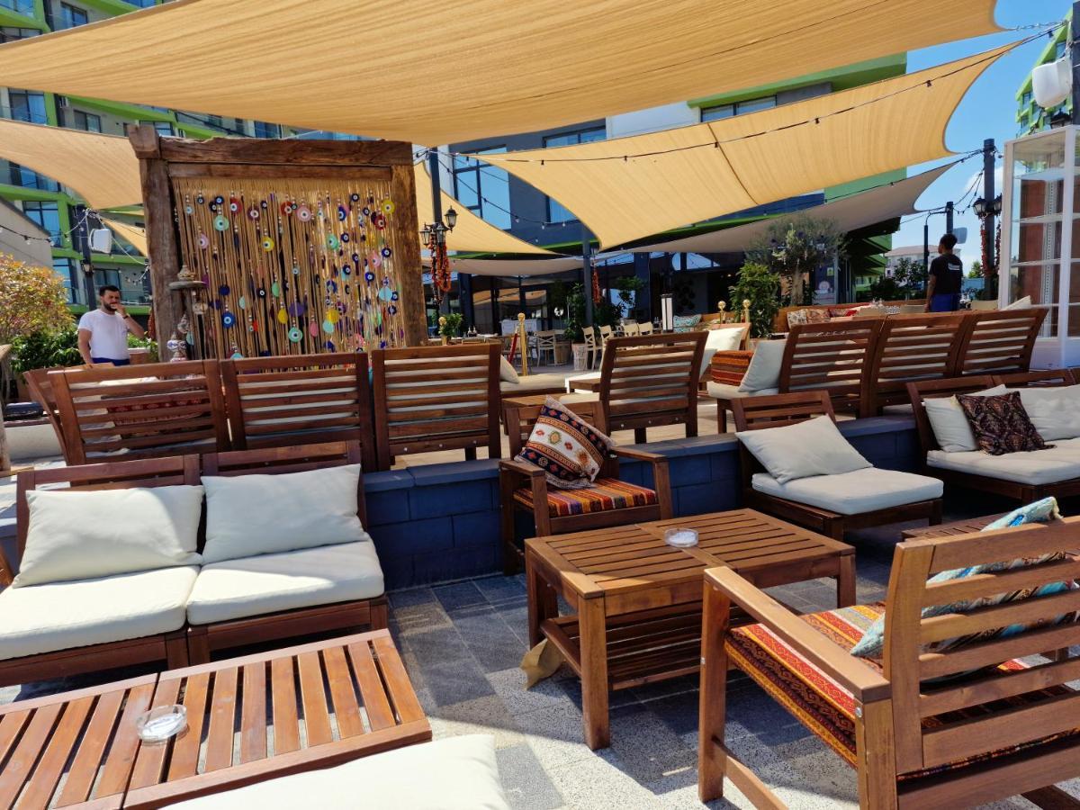 Nasty 24 Aparthotel Pool & Spa Mamaia Nord Нэводари Экстерьер фото